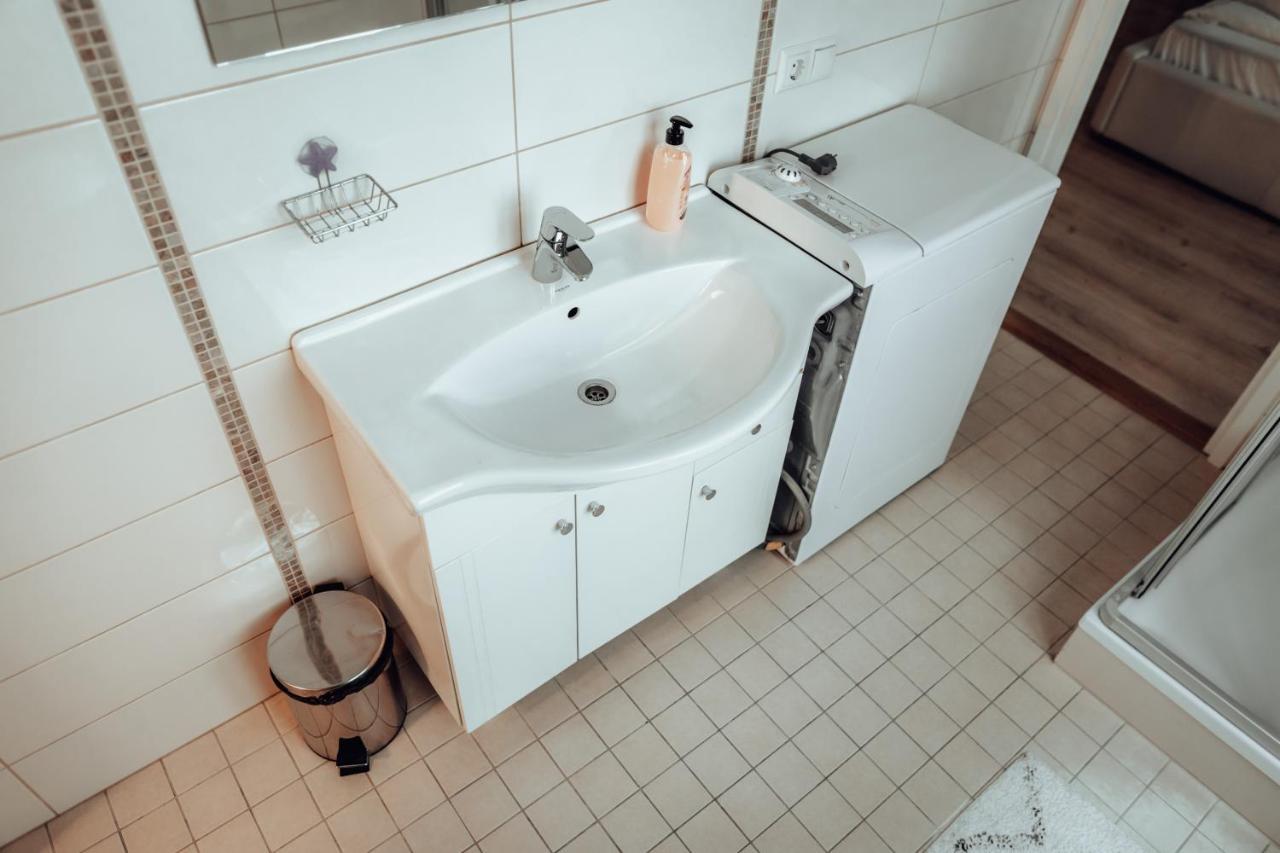 Dream Stay - Spacious 1-Bedroom Apartment In The Old Town 塔林 外观 照片